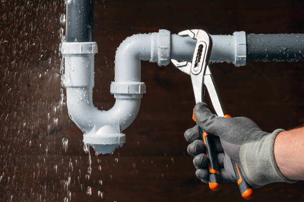 Professional Gas Line Repair technician working in Athens, TX